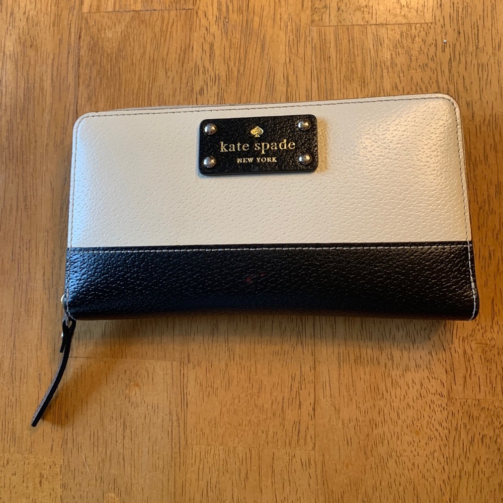 Kate Spade Wallet off white & Black